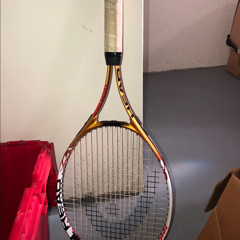 Tennis racket
